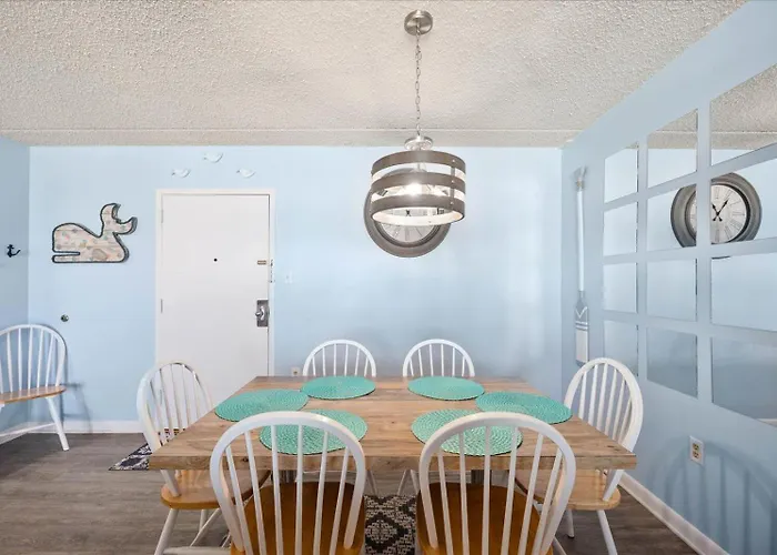Quay-beautiful Views In 2 Bedroom With Indoor Pool!